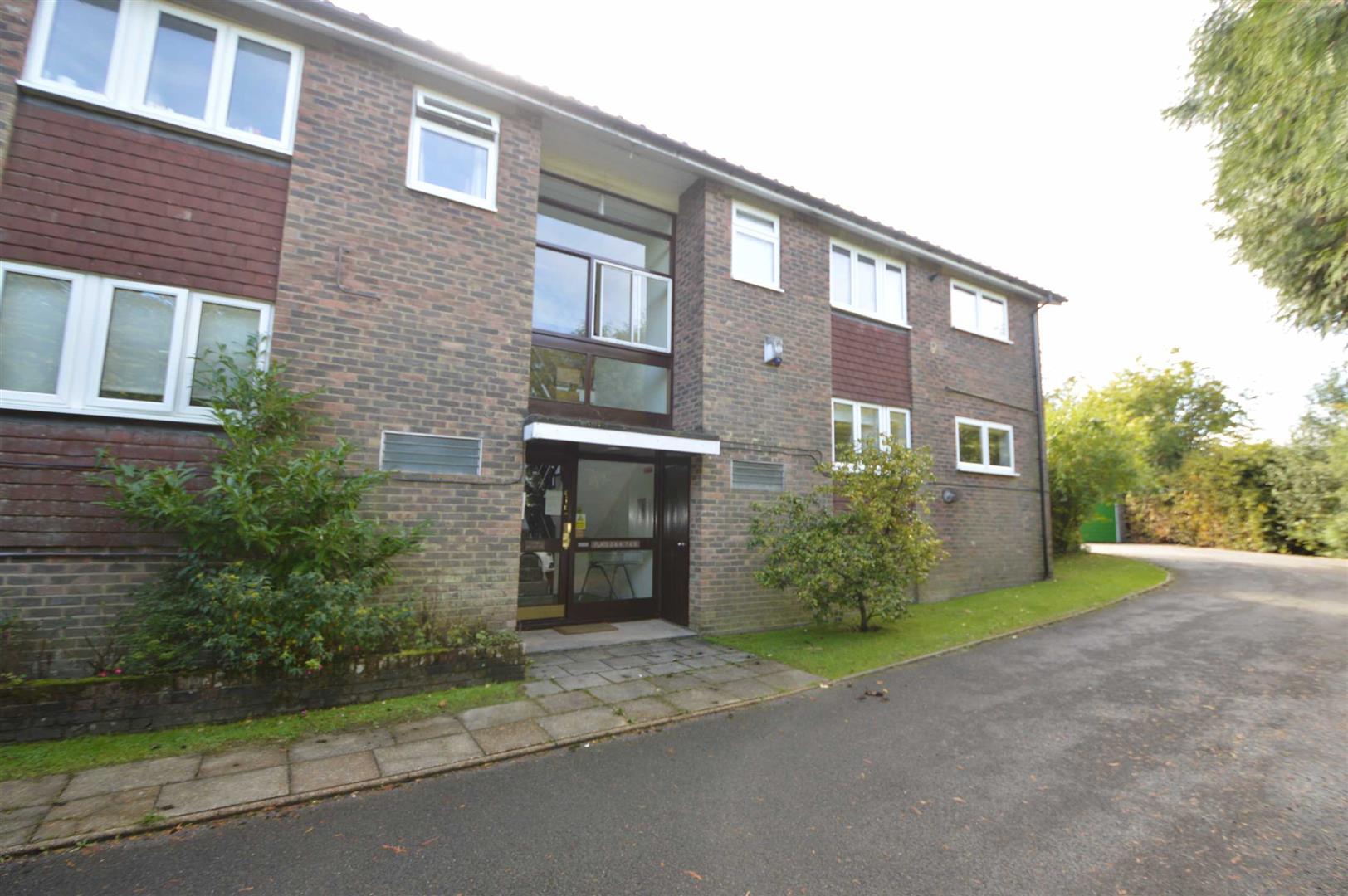 Beacon Gardens, Crowborough — Banfield